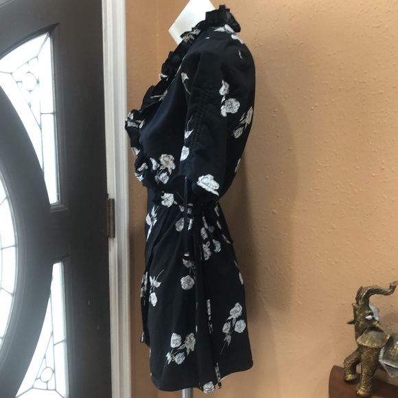 Amuse Society Simply Irresistible Black Floral Wrap Dress Size small